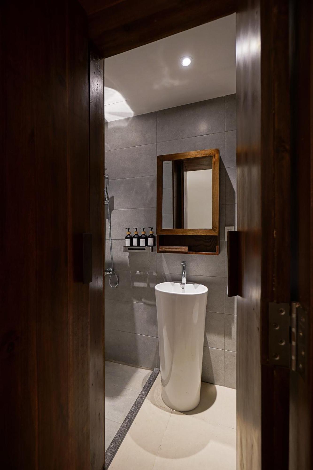 Nexus House Nguyen Binh Khiem - Near Saigon Zoo & Botanical Gardens 4*