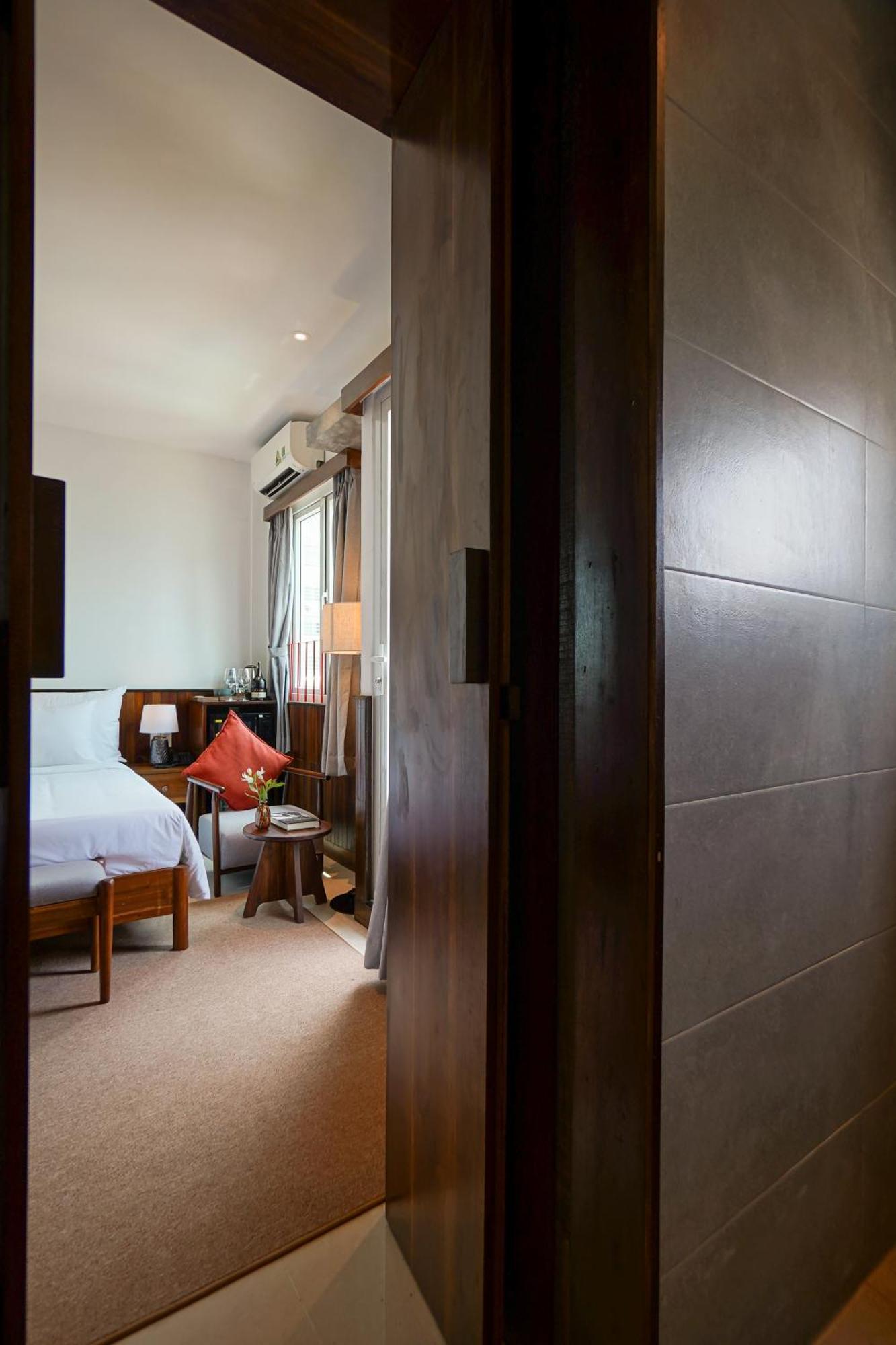 Nexus House Nguyen Binh Khiem - Near Saigon Zoo & Botanical Gardens Hotel